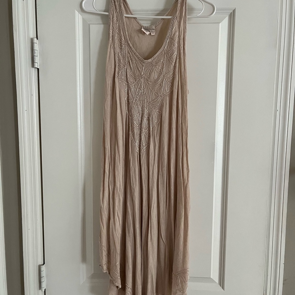 Flowy cream dress